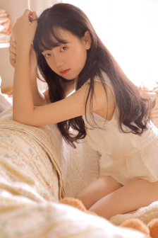 舌吻揉胸